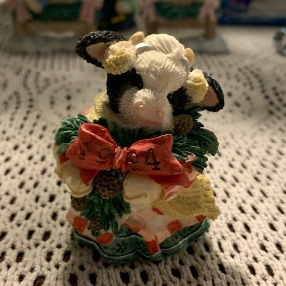 Mary’s Moo Moos -1994 - Christmas - Picture 1 of 3